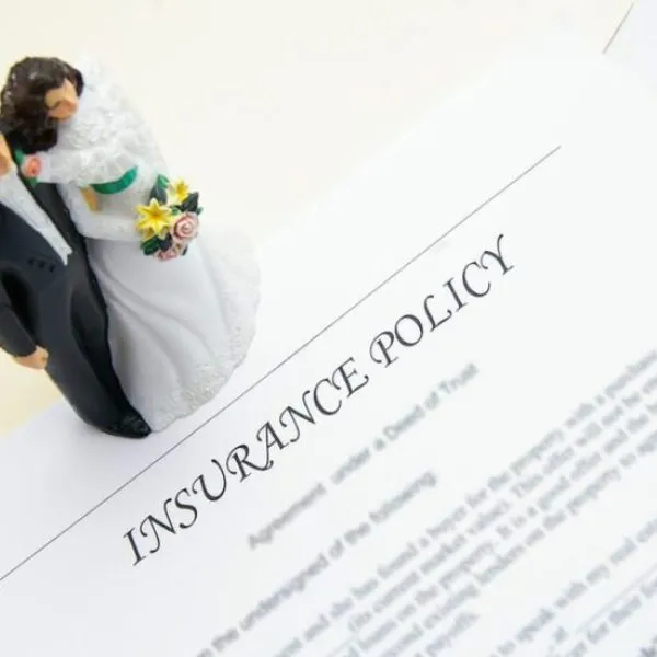 quick-guide-to-wedding-insurance-737x550