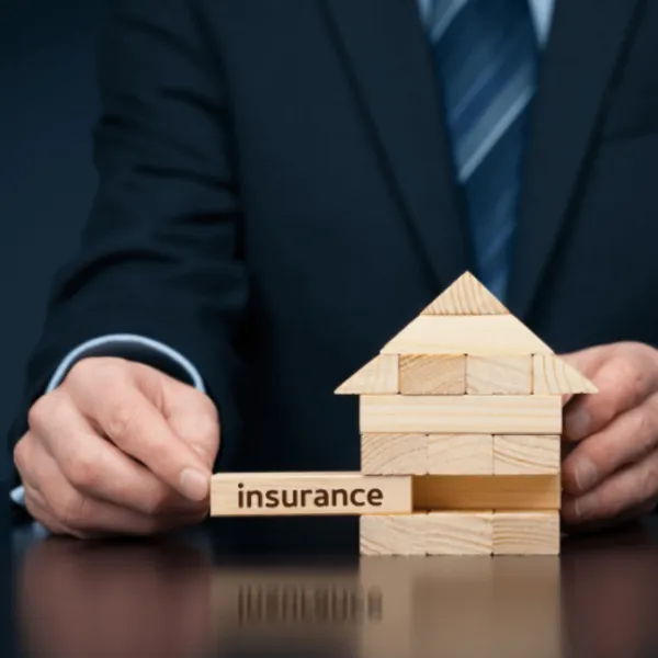 unoccupied-property-insurance-risks-737x550